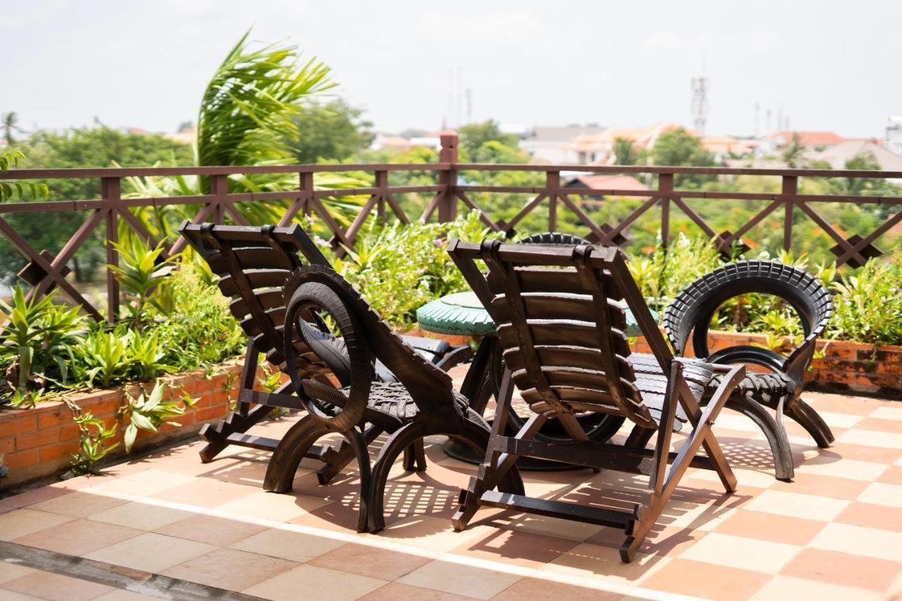 Siem Reap Riverside Hotel Exterior foto