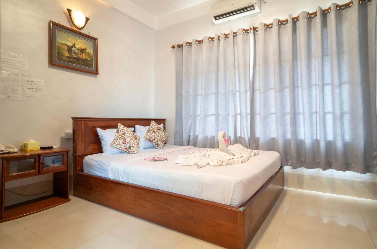 Siem Reap Riverside Hotel Exterior foto