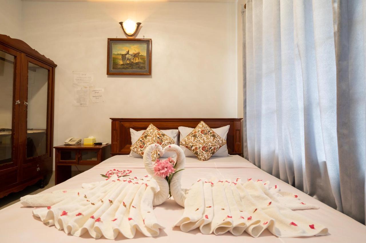 Siem Reap Riverside Hotel Exterior foto