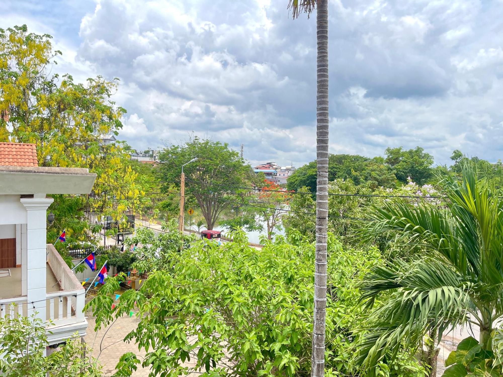 Siem Reap Riverside Hotel Exterior foto