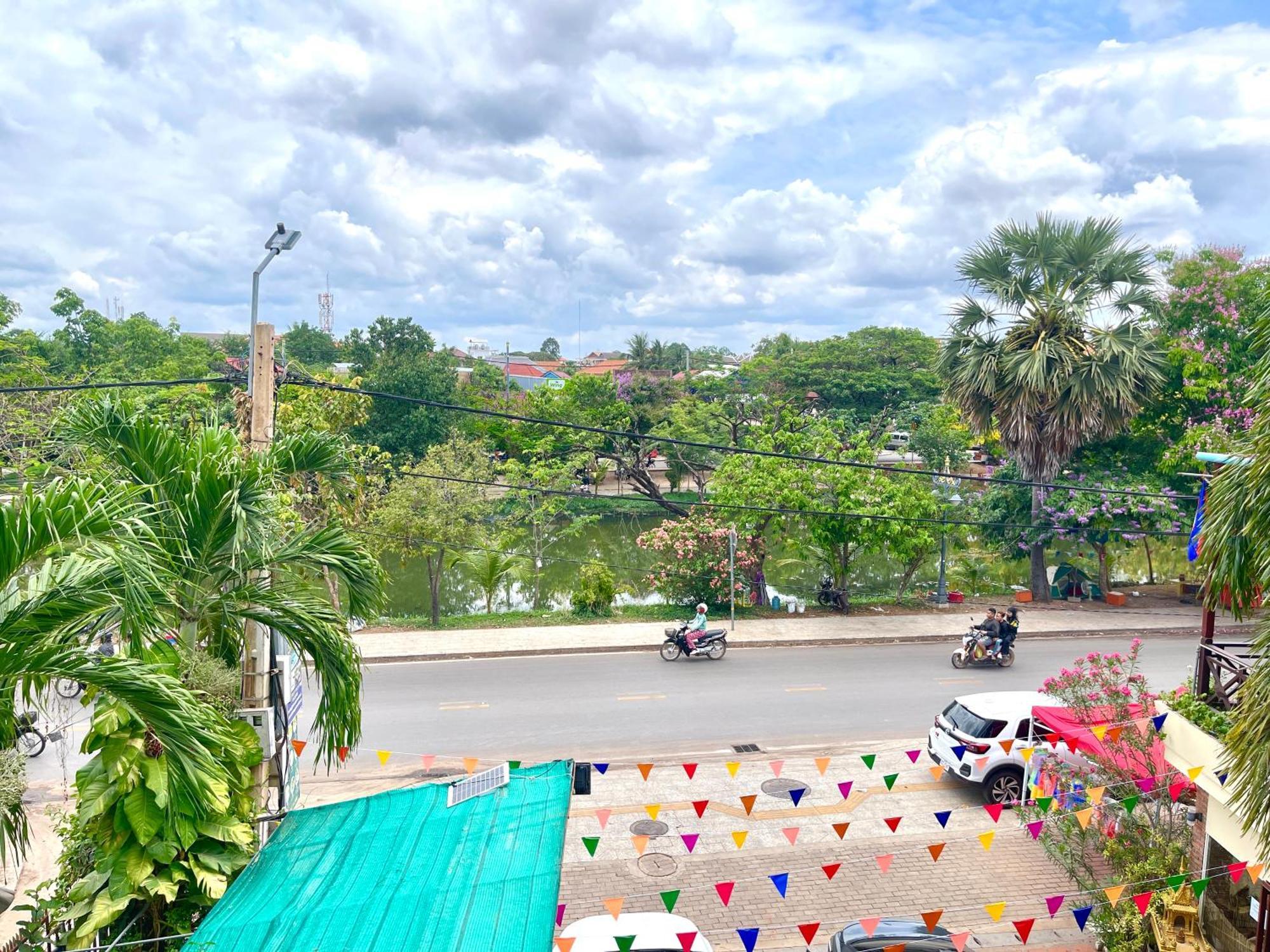 Siem Reap Riverside Hotel Exterior foto