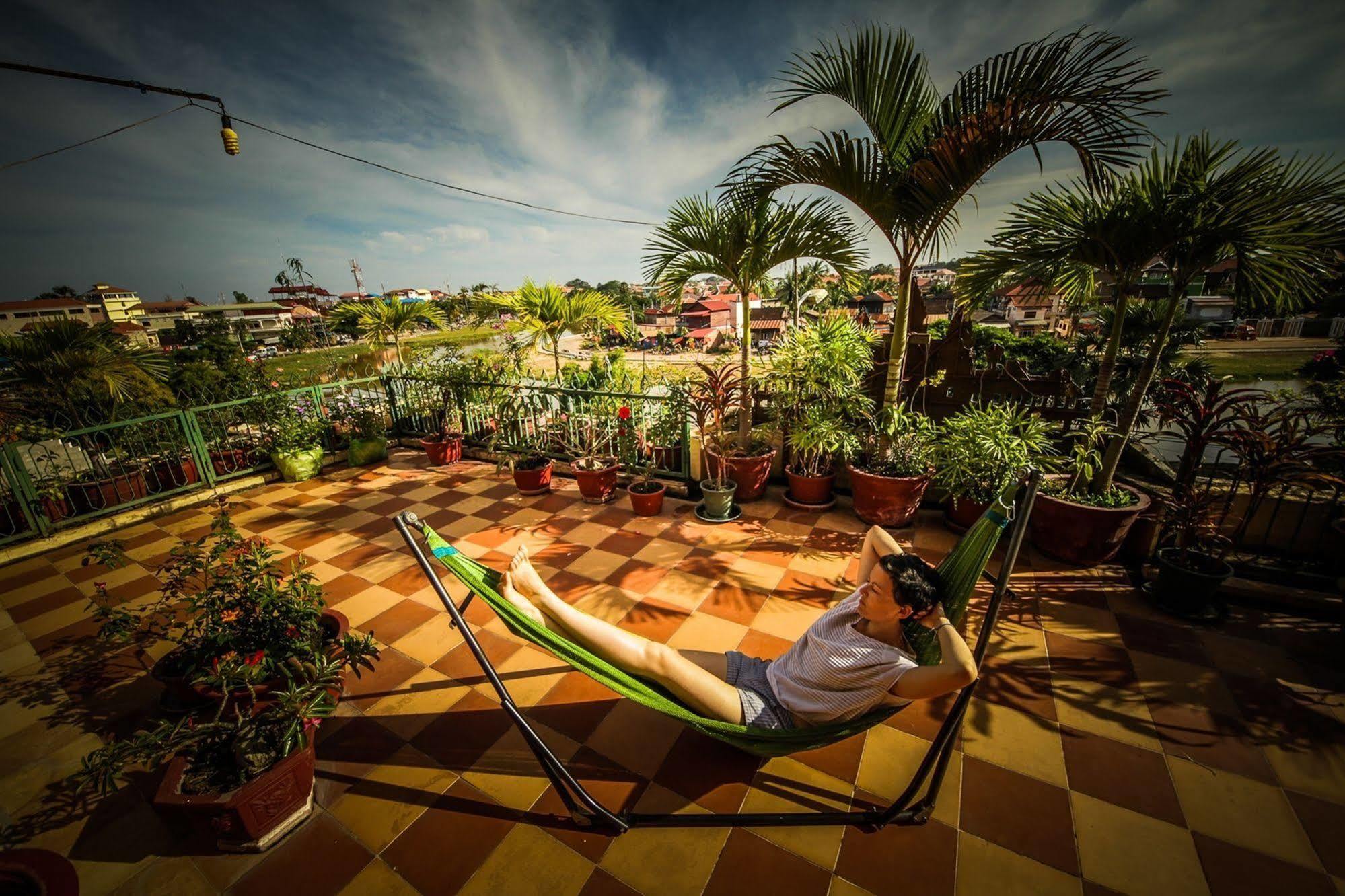 Siem Reap Riverside Hotel Exterior foto
