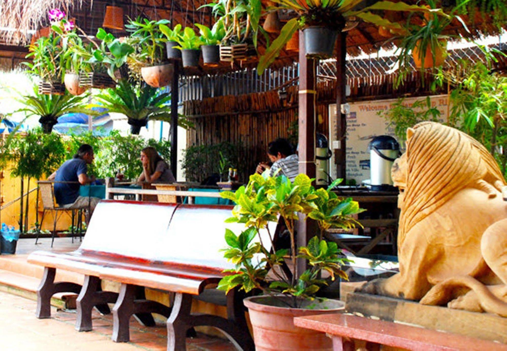 Siem Reap Riverside Hotel Exterior foto